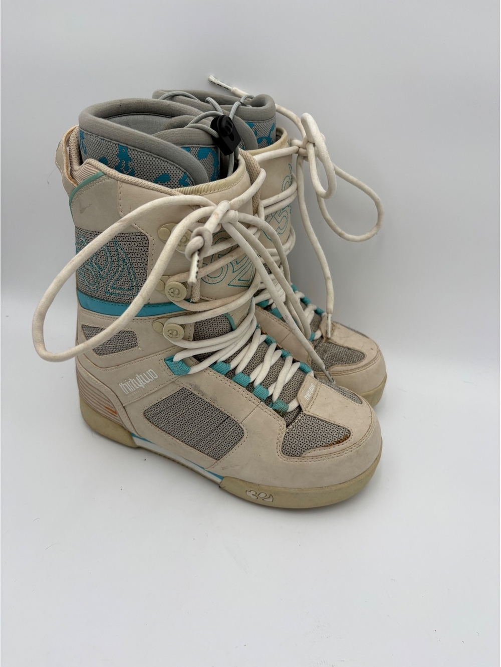ThirtyTwo $180 Prion Ws Woman 8.5 Snowboard Boots in Beige and Blue Winter Boots